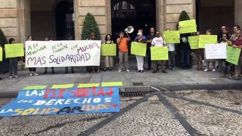 Concentraci�n de las ONG en Gij�n contra los recortes en cooperaci�n