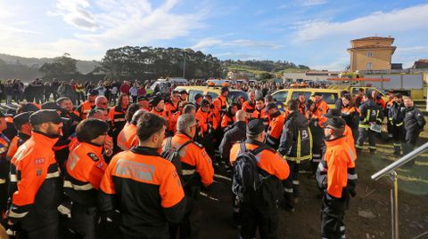 Familiares y voluntarios colaboran en el dispositivo de b�squeda de Concepci�n Barbeira