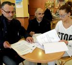 Los tres concejales renuncian a sus asignaciones.
