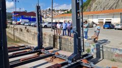 El consejero de Medio Rural, Marcelino Marcos, visita las nuevas instalaciones del puerto de Lastres, en Colunga