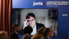 El presidente de Junts, Carles Puigdemont, sigue de forma telemtica unas jornadas de trabajo del Grupo Parlamentario de su partido.