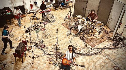 El grupo vigus Isius grabando en los estudios Abbey Road de Londres