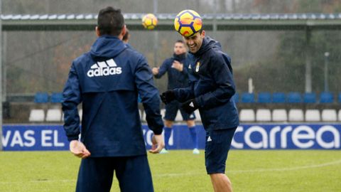 Linares Requexon Real Oviedo.Linares, durante el entrenamiento en El Requexon