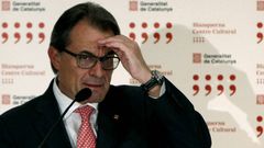 Gritos de �Visca Espa�a� durante la rueda de prensa de Mas