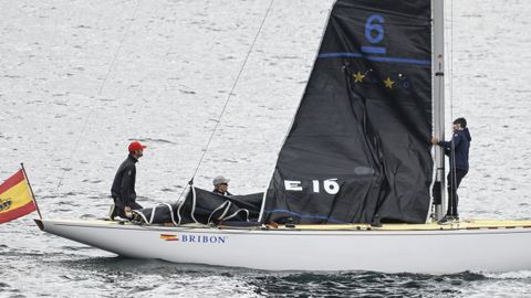 El Bribn 500, este jueves en aguas de la ra de Pontevedra, en Sanxenxo