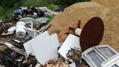 Vertedero ilegal en Las Regueras
