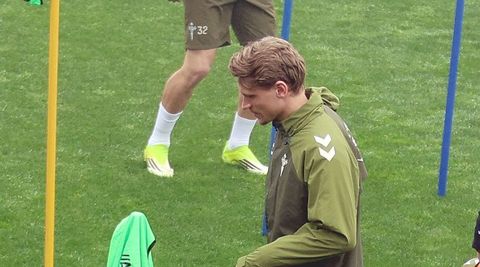 El futbolista del Celta Carl Starfelt, en un entrenamiento.
