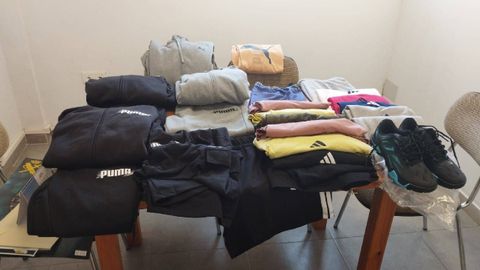 Fueron recuperadas 23 prendas valoradas en más de 600 euros.
