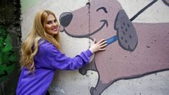 Lavinia Dutza, que es rescatadora de perros callejeros, tiene una larga historia de superviviencia.