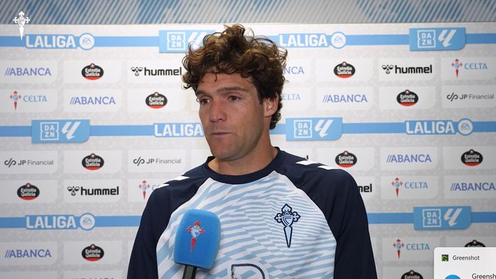 El jugador del Celta Marcos Alonso, tras el partido frente al Oviedo de este domingo en Bala�dos.