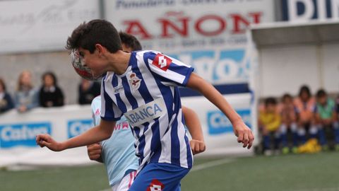 Hugo Novoa, en un torneo con el Deportivo Alev�n