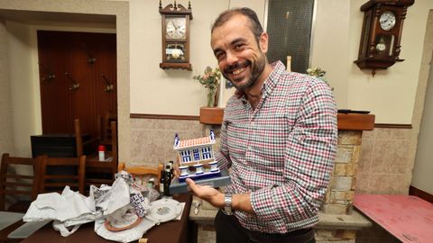 COMIDA DE DESPEDIDA A JAVIER MARCOS BARREIRO, JEFE DE ESCUADRON DE VIGILANCIA AEREA DEL BARBANZA EN EL RESTAURANTE BENJAM�N DE ROIS