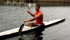 El pont�s Antonio Polo en el embalse de A Ribeira durante un entrenamiento de pirag�ismo. 