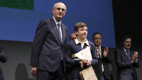 Hasta un total de cuarenta alumnos de distintos centros de la provincia resultaron premiados en el concurso de la Constituci�n.