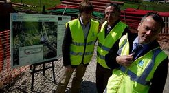 El conselleiro Agust�n Hern�ndez visit� las obras en compa��a del alcalde de Val do Dubra.