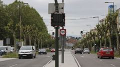 Los dos nuevos radares informativos parecen apagados, pero est�n registrando el n�mero de veh�culos que pasan por el tramo y la velocidad a la que lo hacen