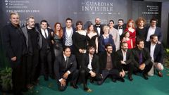 El equipo de �El Guardi�n Invisible�. Miren Gazta�aga, la tercera, por la derecha