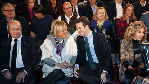 El l�der del PP, Pablo Casado y Mercedes Fern�ndez