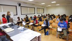 Probas do exame Celga, nun instituto de Santiago, nunha imaxe de arquivo.