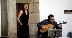 Mercedes Hern�ndez y Fernando Reyes, en una actuaci�n dentro del Festival V�a Stellae.