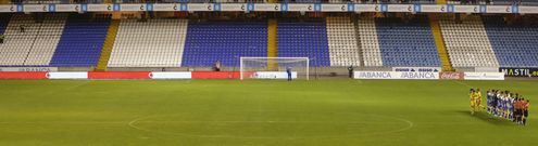 minutosilencio.La grada vac�a de Marat�n Inferior, donde habitualmente se colocan los Riazor Blues