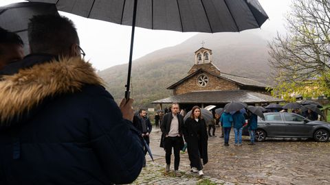 Funeral por el minero �scar D�az Rodr�guez, fallecido en la mina de Veiga de Rengos, en la Iglesia parroquial de Pousada de Rengos, a 23 de noviembre de 2025, en Cangas del Narcea
