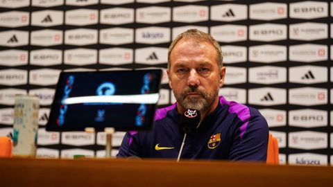 Hansi Flick, entrenador del Barcelona, en rueda de prensa
