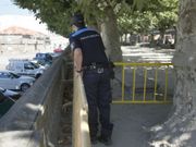 La polic�a ya coloc� decenas de vallas en el Campo de Arriba.