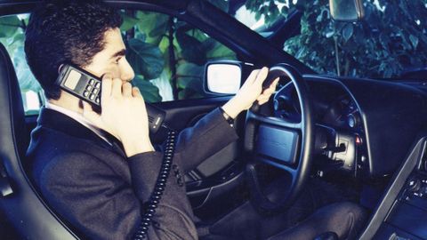 Bosch tuvo un tefono de coche a finales de los 90