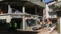 En im�genes, explosi�n en un edificio de Ordes