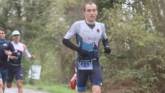 Iago Lij&oacute;, durante un momento de la carrera a pie en el duatl&oacute;n.