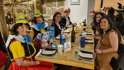 As mulleres de O Grove acudiron a cita do xoves de comadres