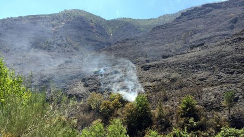 El fuego afect� principalmente a las zonas medias y altas de las laderas del valle del r�o L�uzara
