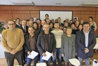 Los trabajadores de Endesa que fueron homenajeados ayer. 