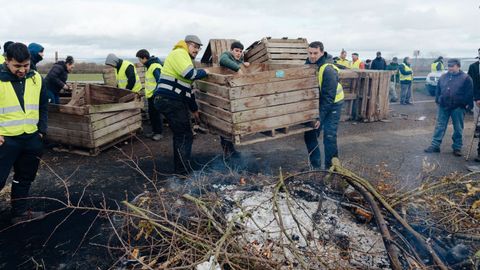 Protesta de los agricultores en la A-52