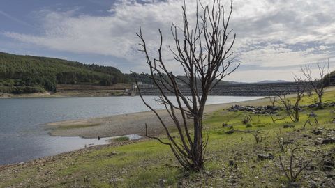 Embalse de Portodemouros, a 22 de agosto.