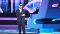 Juanra Bonet presenta en Antena 3 El crculo de los famosos