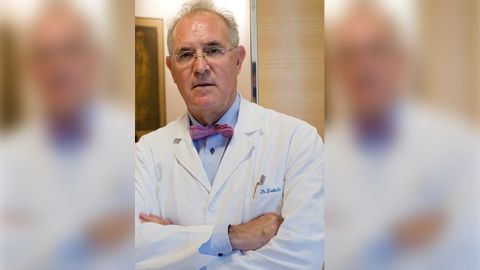 El doctor Carlos Ballesta cree que �la sociedad no ve la obesidad como una enfermedad porque convive con ella�