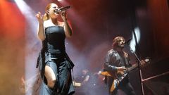 Leire Mart�nez, en los primeros compases del concierto de anoche en la plaza de Armas de Ferrol