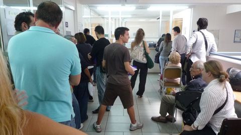 Colas para realizar tr�mites burocr�ticos en Grecia