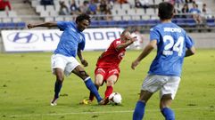 Owona le quita el bal�n a Antonio L�pez del Fuenlabrada