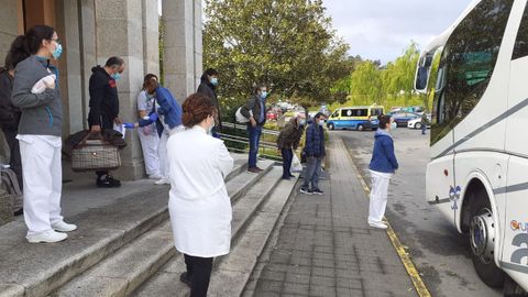 Traslado de los pacientes de Pior a la casa de Ejercicios, que pertenece al Obispado