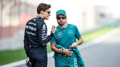 George Russell y Fernando Alonso.George Russell, piloto de Mercedes, y Fernando Alonso, piloto de Aston Martin