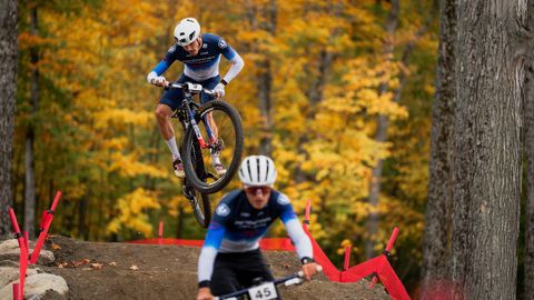 Garc�a V�zquez negocia uno de los desniveles en Lake Placid