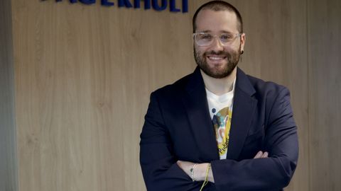 Borja Balbuena, superviviente de c�ncer y miembro de Pulseras Amarillas, es uno de los organizadores de la cita solidaria en el pabell�n de San Diego