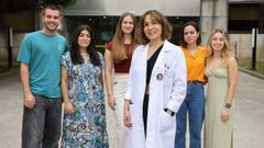 Daniel Caballero, Alicia Rojas, Paola Prieto, María Lema (subdirectora de enfermería), Beatriz Pérez y Lucía Cazalla.
