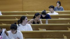 Alumnado haciendo una de las pruebas de selectividad el pasado d�a 6 de junio en la UDC