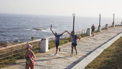 Competidores de la I Trail Costa da Morte Os Nosos Faros