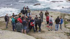 La Guardia Civil evit un altercado entre percebeiros y bateeiros en A Barca de Muxa