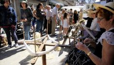 En el centro se vendieron productos artesanos y se mostraron oficios antiguos. 